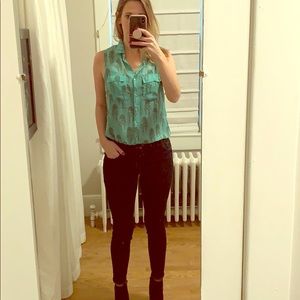 Green tank top with leopards